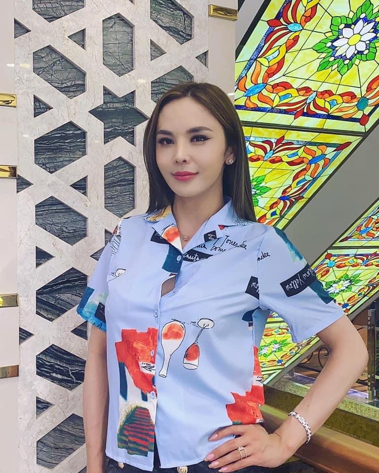 Трансжендэр Б.Солонго таван одтой зочид буудалд амьдардаг