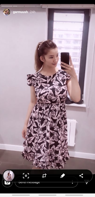 Н.Гарамханд бүсгүй өөрийнхөө оёсон даашинзаар гангарав