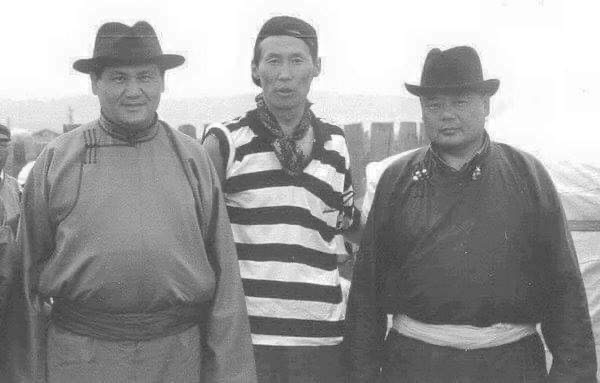 “Буян”-гийн Жагаа, комедиан Амараа нар юм юмаараа төстэй