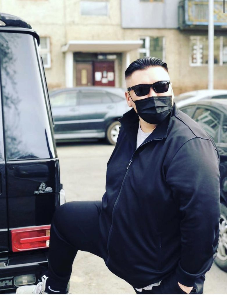 Жүжигчин Ганбаа шантарч эхлэв үү