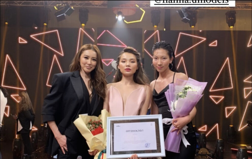 “The Models” шоу нэвтрүүлгийн ялагчаар Шүүгч Уранцэцэгийн гарын шавь Б. Халиун тодров