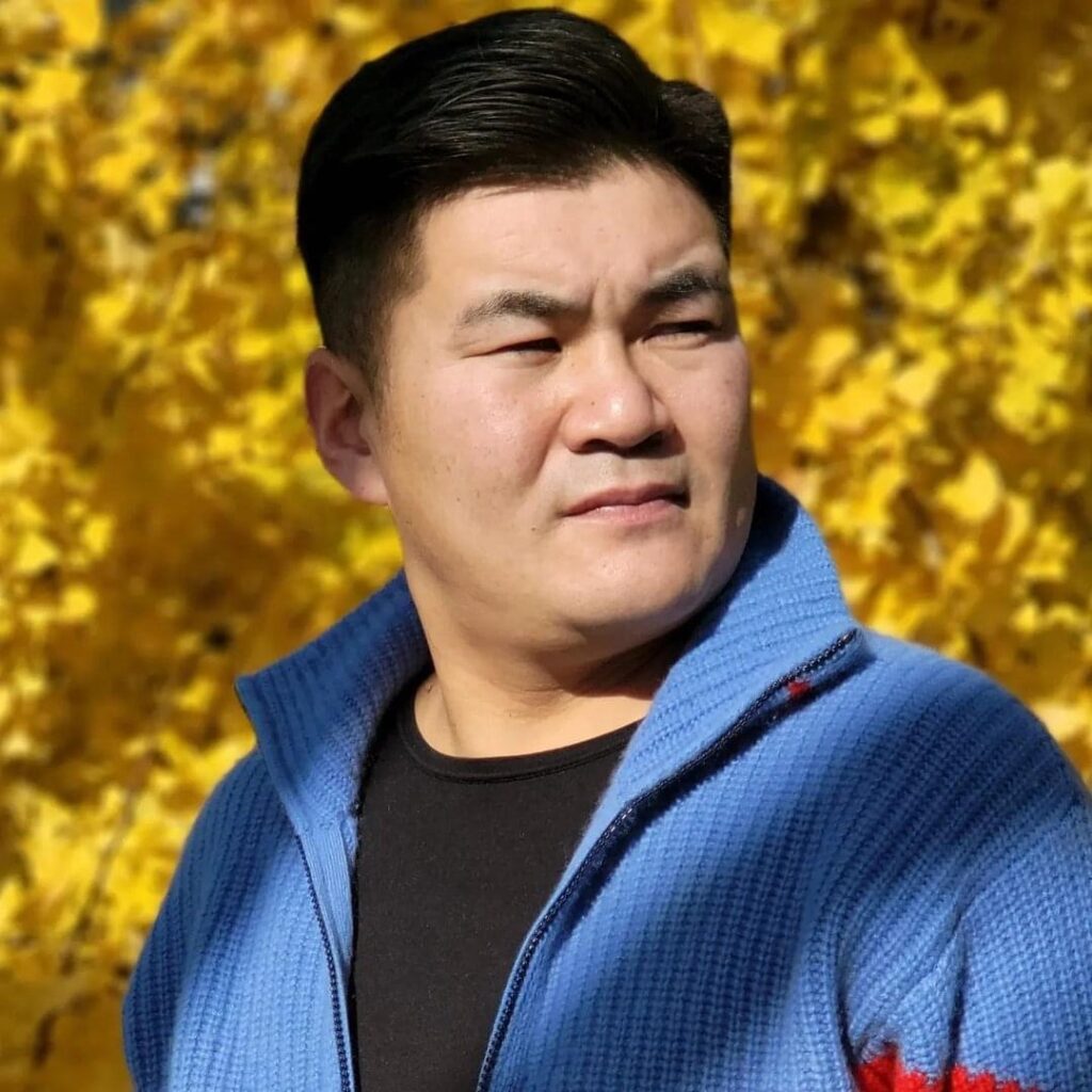 Жүжигчин Л.Сөрөлт дарга нарт үг хаяглав