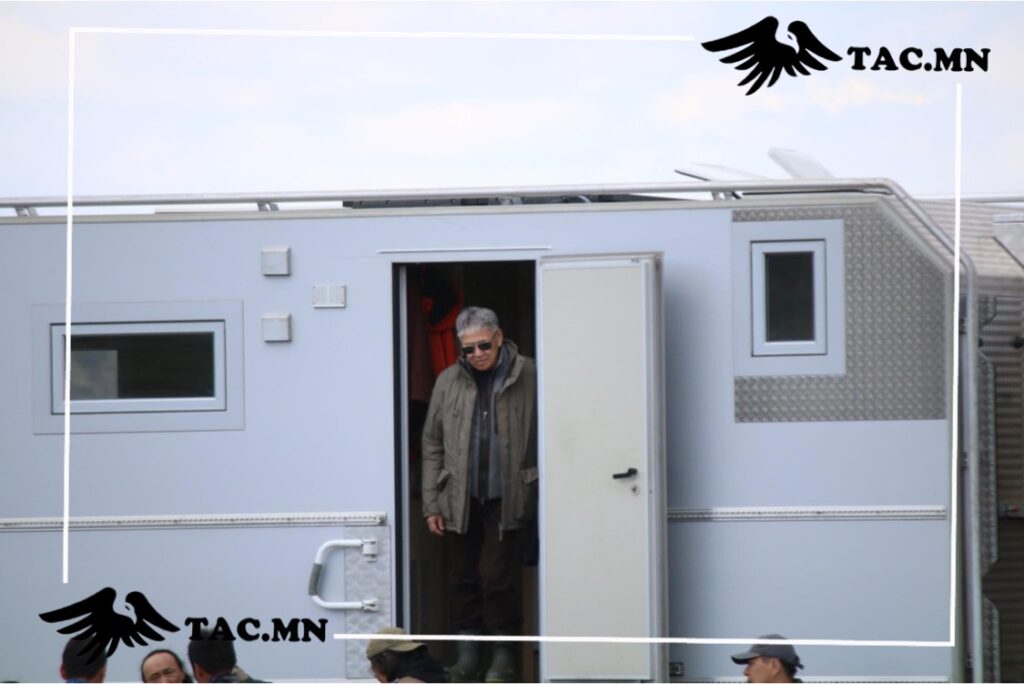 Монголын тэргүүн баян Б.Нямтайшир энд саатав