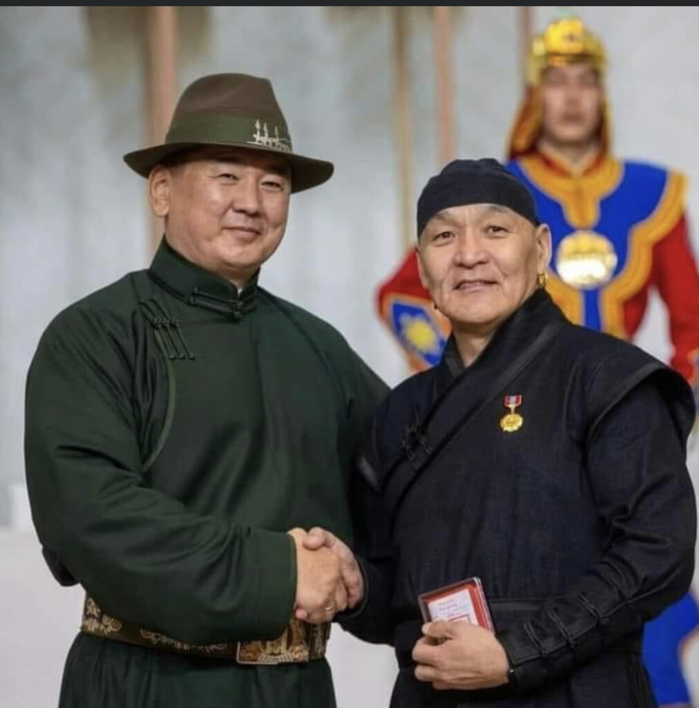 Найруулагч, продюсер Р.Мөнхсайхан Монгол улсын урлагийн гавъяат зүтгэлтэн боллоо