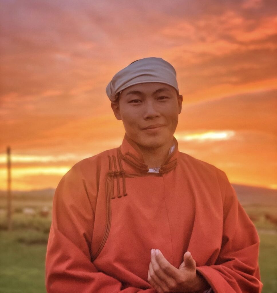 Ц.Хүсэлбаатарын хүсэл татсан хүү