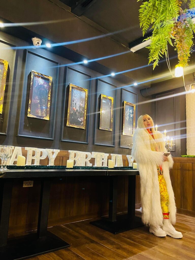 Үзмэрч Л.Нямаа: Өглөө бүрийн ургах нарнаар өдөр бүрийн хүслээ шивнэе