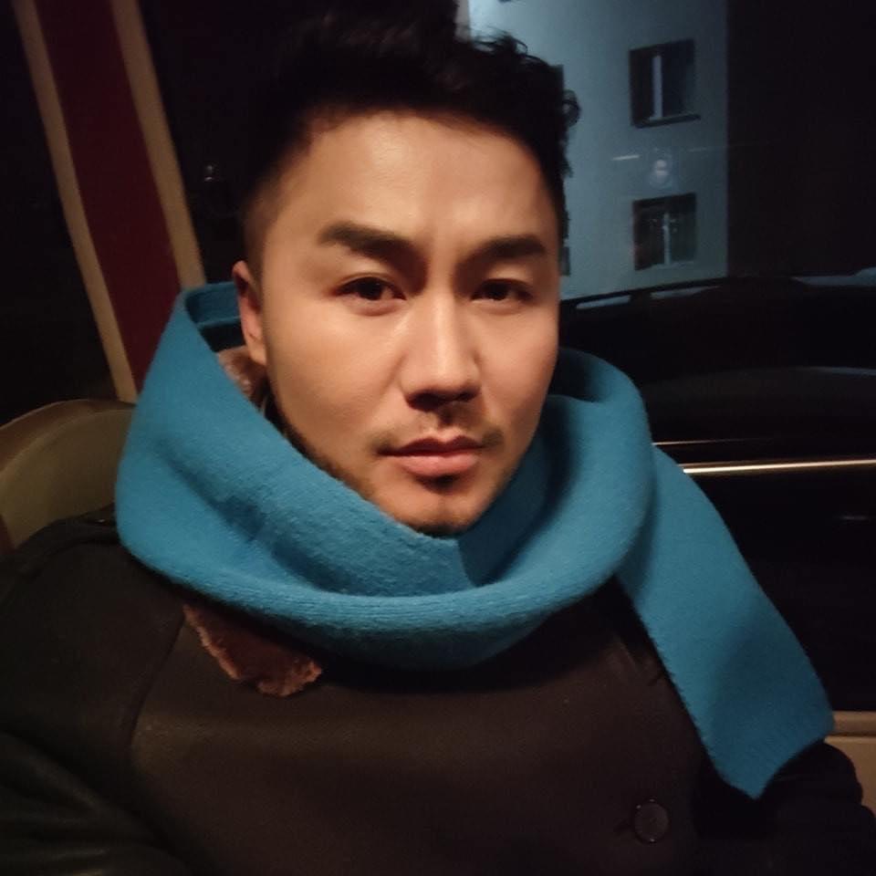 Жүжигчин Амгаланбаатар: Хороо хутгаж ховоо базаад л байж байна уу?