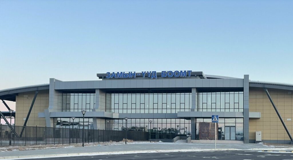 Замын-Үүдийн хилийн цэргийн ангийн захирагчийг шалгаж дууслаа