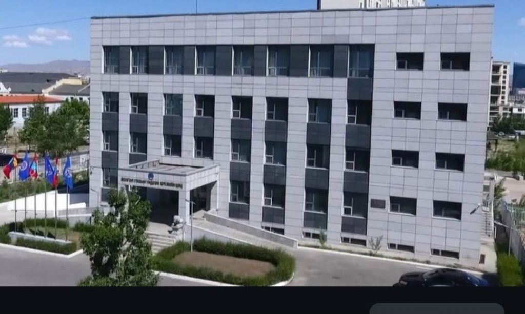 Монгол Улсын Их Хурлын дэд дарга, гишүүн Үндсэн хууль зөрчсөн эсэх асуудлаар маргаан үүсгэлээ