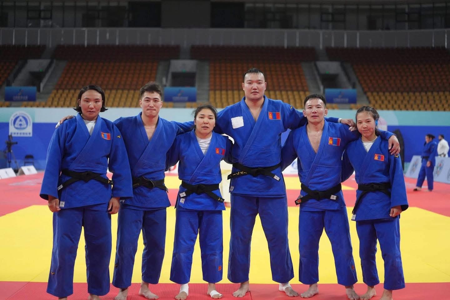 Ж.Анударь, М.Нандин-Эрдэнэ нар Азийн аваргын алтан медалийн төлөө барилданаЖүдо бөхийн Ази тивийн аварга шалгаруулах тэмцээн өнөөдөр эхэллээ. Эхний өдөр эрэгтэй 60, 66, эмэгтэй 48, 52 кг-ын жингүүдийн хэсгийн барилдаанууд бол…Admin | Соёл урлаг, Спорт