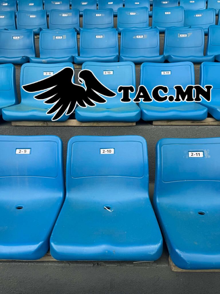 Төв цэнгэлдэхийн суудалд хөлөө жийх ч зай алга